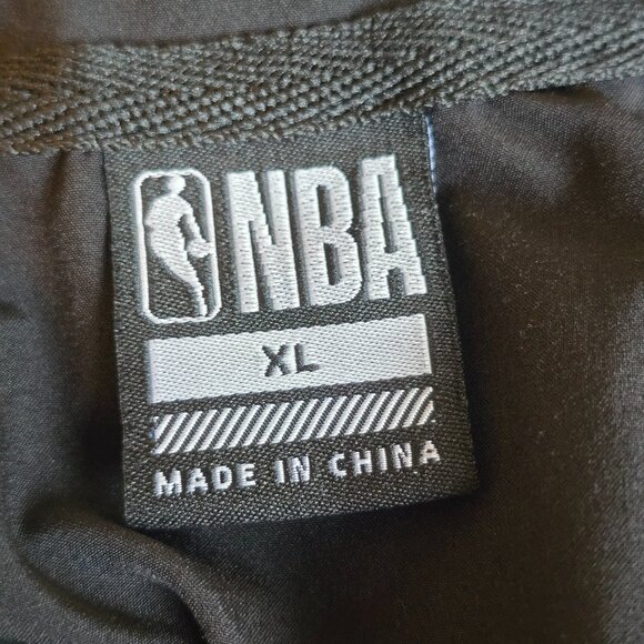 LNWOT - Men's NBA Licensed Apparel Upswing  Lightweight Jacket Windbreaker sz XL - Picture 6 of 7